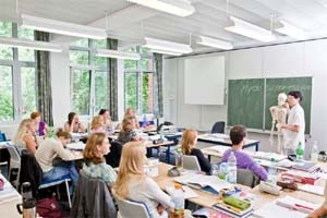 Klassenraum der Krankenpflegeschule
