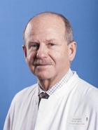 Klinikdirektor Prof. Dr. Hölzle